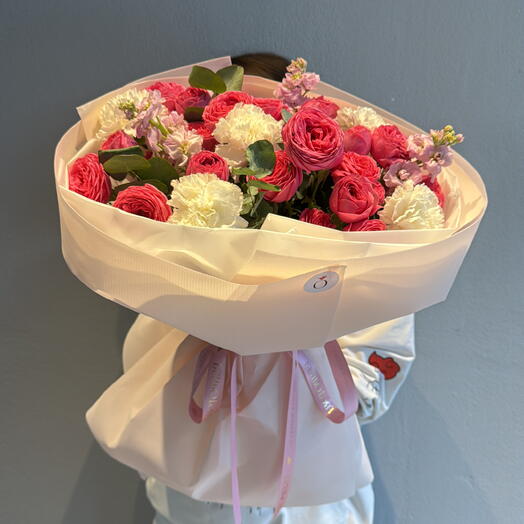 Микс букет из кустовых роз