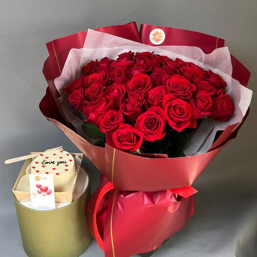 Rose red сет: из алых роз 🌺🦋🍀 + вкусный бенто торт с вашим индивидуальным дизайном! 🧁🍰🎂🍥🍭🍬️
