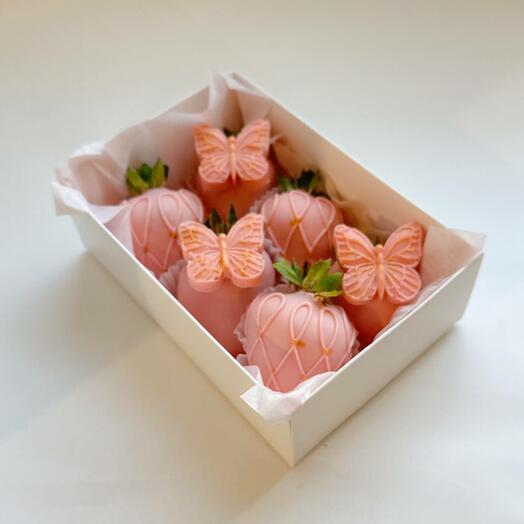 Набор клубники в розовом шоколаде 6 шт