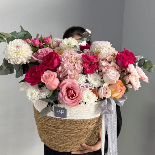 Корзина с цветами