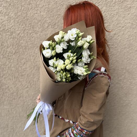 Букет белых Лизиантусов (Эустома) в упаковке 9 шт