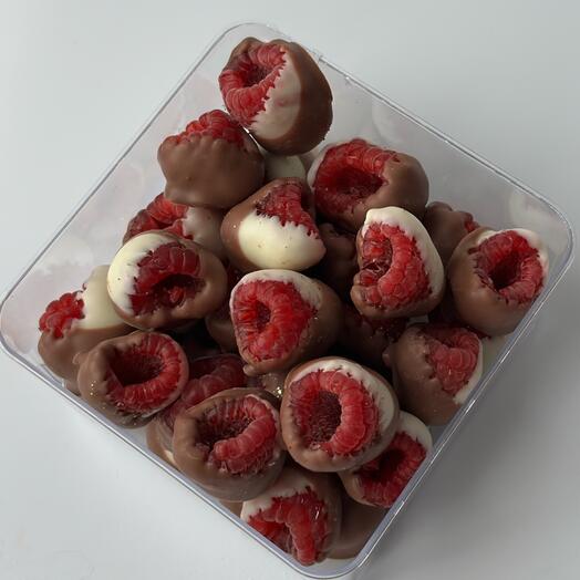 Малина в двойном шоколаде