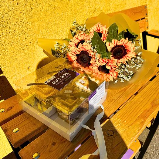 Букет Подсолнухов и Бокс Трайфлов🍒🌻