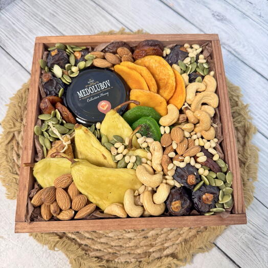 Подарочный бокс с сухофруктами и медом