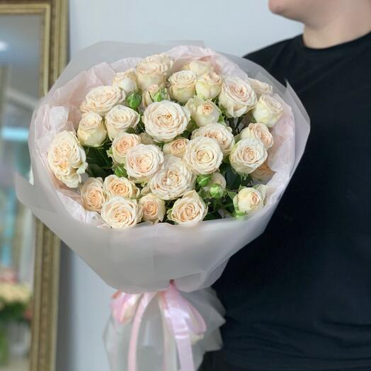 Букет из 9 нежных кустовых роз