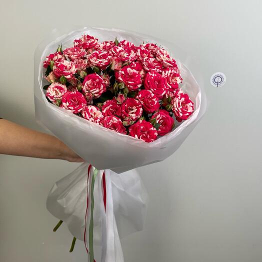 Монобукет мини из пестрой кустовой розы