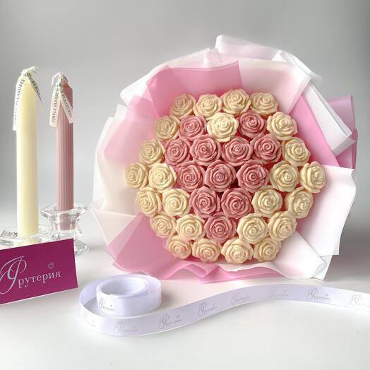 Букет из 37 шоколадных конфет «Сердце» для любимой