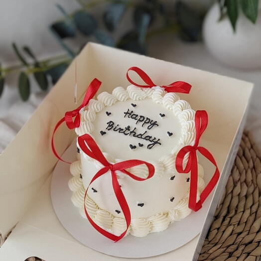 Бенто торт с рюшами и бантиками Happy Birthday (или другая надпись)