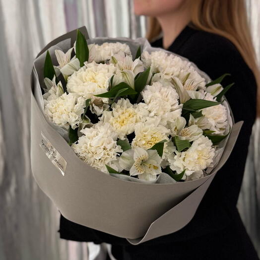 Bouquet «Nocturne» (carnations and alstroemeria)