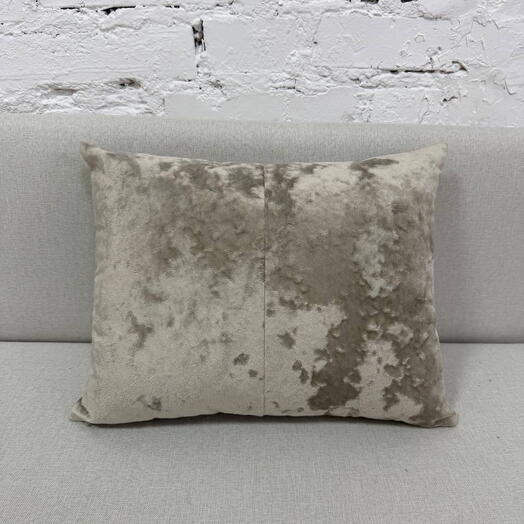 Подушка декоративная из шелковистого велюра Seda