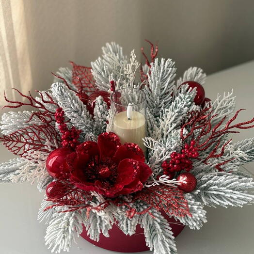 Новогодня композиция "Магнолия" бордо