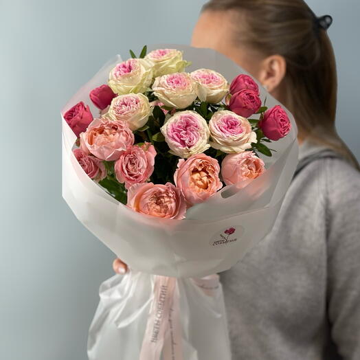 Букет из 5 кустовых пион. роз микс💐