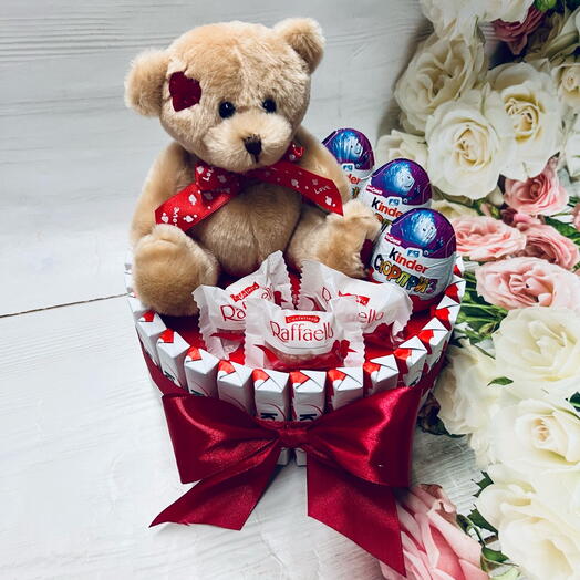 Торт из Киндер шоколада с медвежонком. Подарок на 8 Марта для жены, любимой девушки, второй половинки, дочки, сестры, подруги