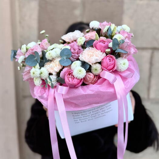 «Pink box» Нежные цветы с пионовидными розами в коробке