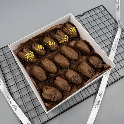 Финики 15 шт в бельгийском шоколаде