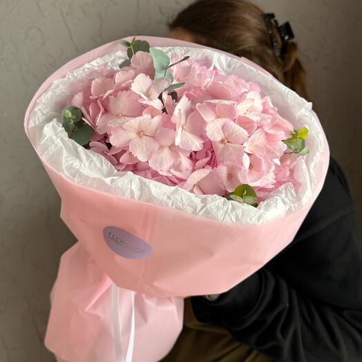 Букет комплимент с розовой гортензией