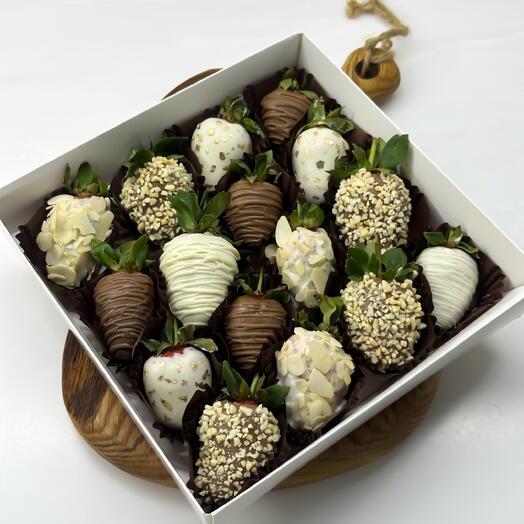 Набор клубники в шоколаде (16 шт) 
«Клубничная коллекция»