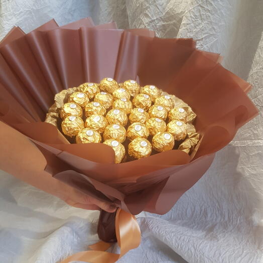 Букет "Шоколадное удовольствие" из конфет Ферреро Ferrero Rocher