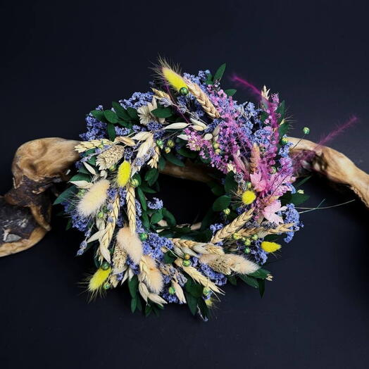 Венок васильковый из стабилизированных цветов и сухоцветов