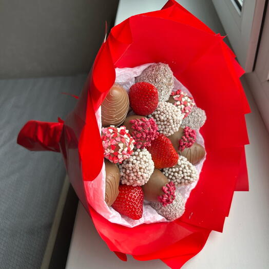 Букет клубника в шоколаде "для нее"