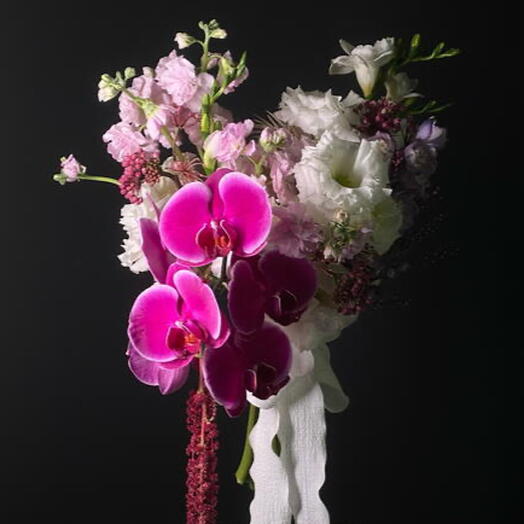 Букет невесты Orchid Serenade Орхидея/Маттиола/Эустома