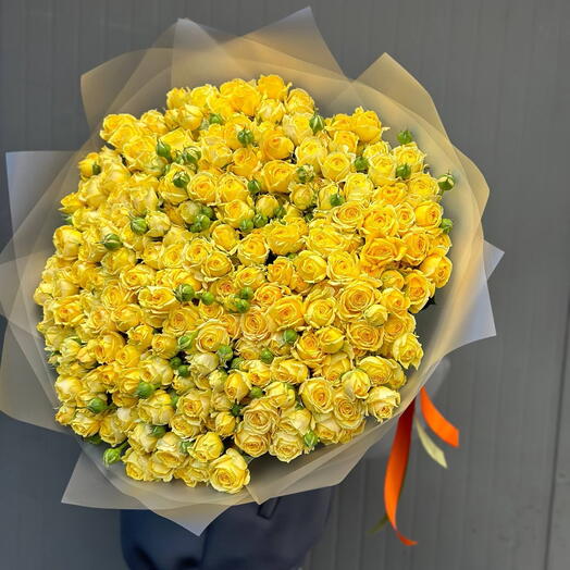 Шикарный букет 💛 кустовых роз желтый