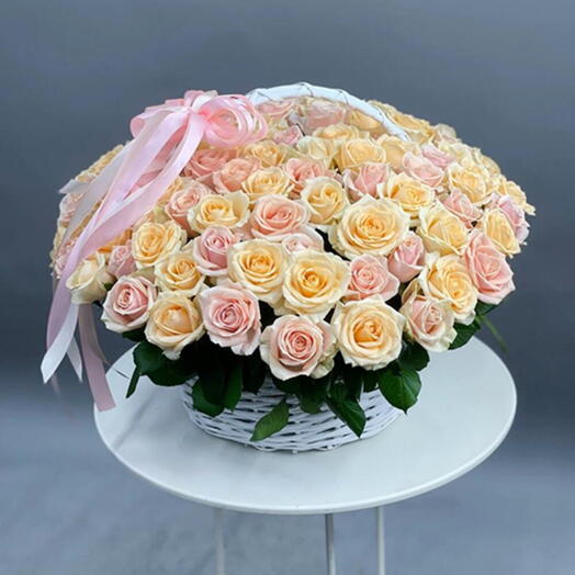 Корзина с розами 51 шт