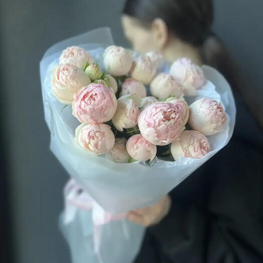 Bouquet of peony-shaped roses "Milk tenderness"