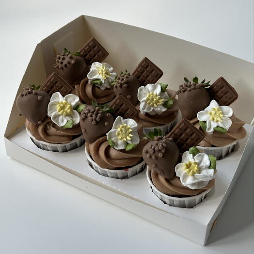 Шоколадные капкейки клубника в шоколаде