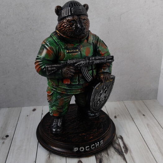 Медведь военный