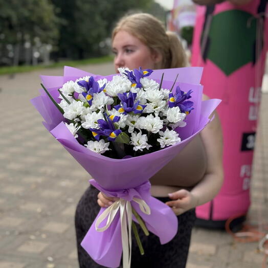 Ирисы и ромашки 💜🤍