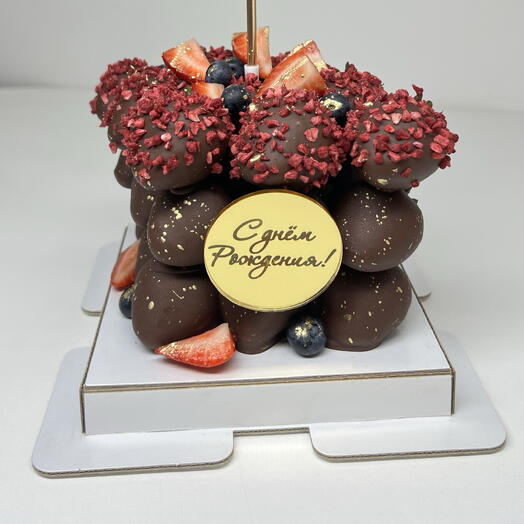 Торт из клубники в шоколаде с ягодами🍓