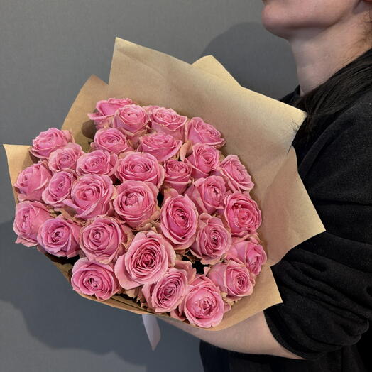 Букет из 31 розовой розы