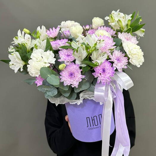 Композиция цветов сиреневое сердце