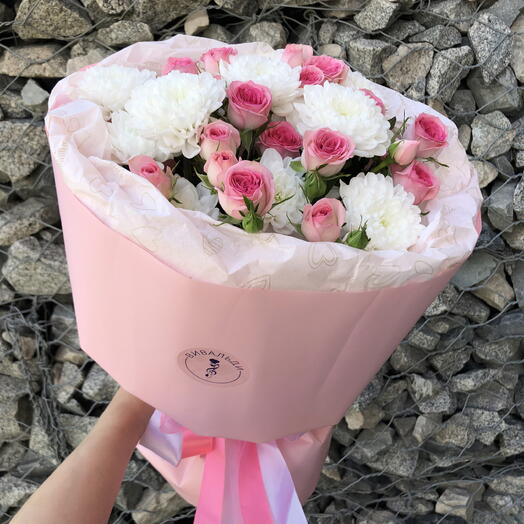 Букет-ДУО с хризантемой и кустовой розой💕