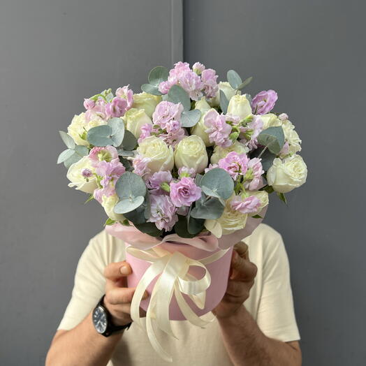 Белые пионовидные розы Мисс Бомбастик и ароматная розовая маттиола 💞