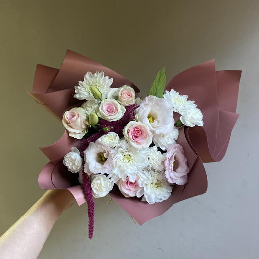Композиция с амарантом и розами