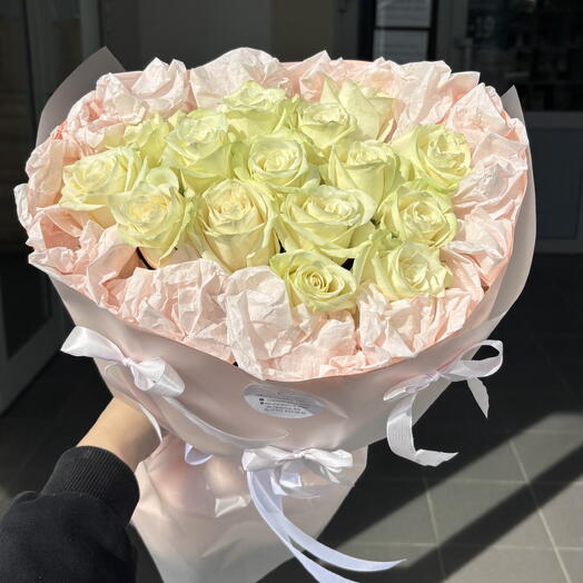 Букет белых роз Кения