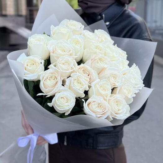 25 роз Проуд в матовой плёнке