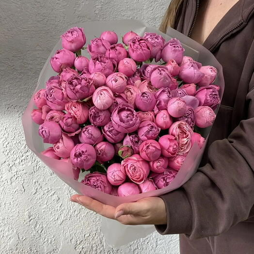 35 кустовых пионовидных роз