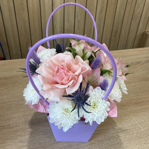 Цветочная Композиция с Французской Розой и Альстромерией🌸
