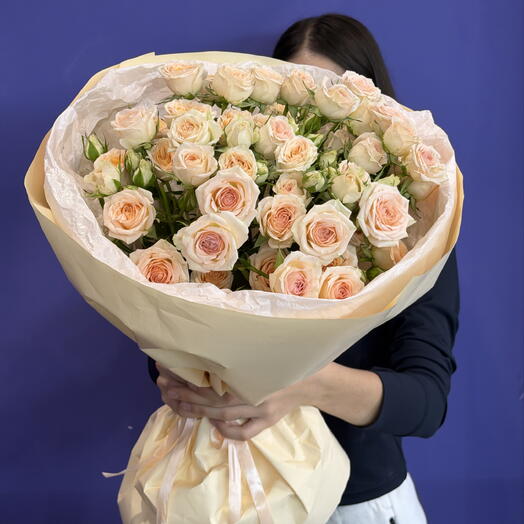 Пионовидные кустовые розы Cream Peach