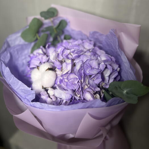 Букет-комплимент с фиолетовой гортензией 💜