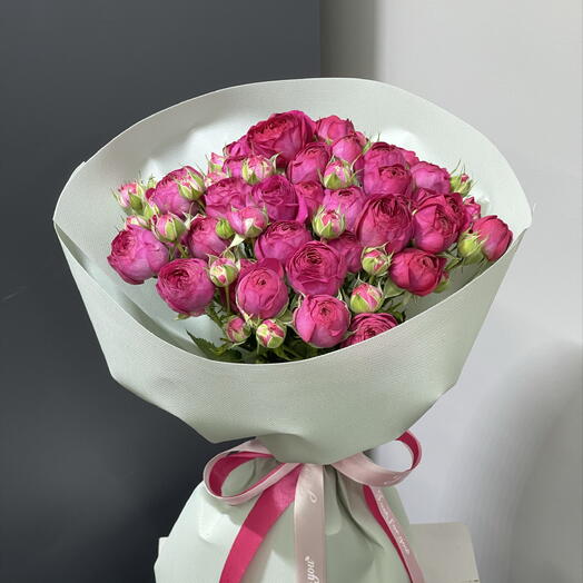 9 spray peony-style roses