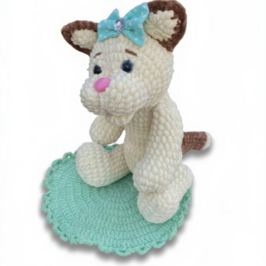 Кошка плюшевая