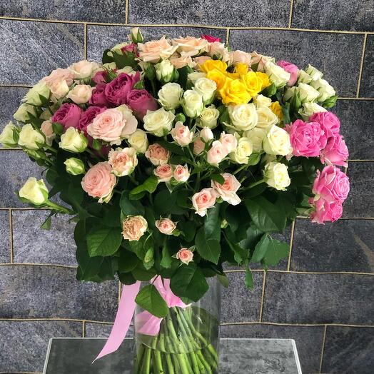 Bouquet of 31 bush Roses