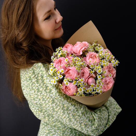 Roses Juliet and daisies