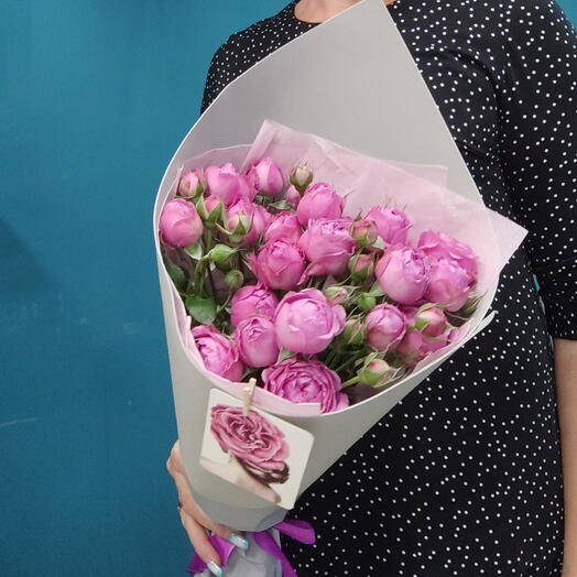 Ramo de rosas de peonía