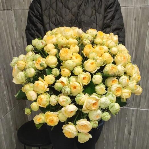 Букет из 51кустовой  пионовидной розы