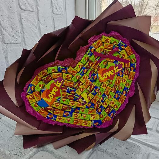 Букет Love is